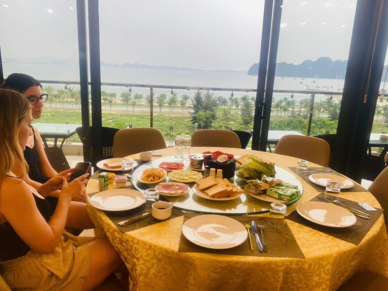 Ha Long Land Hotel Екстер'єр фото